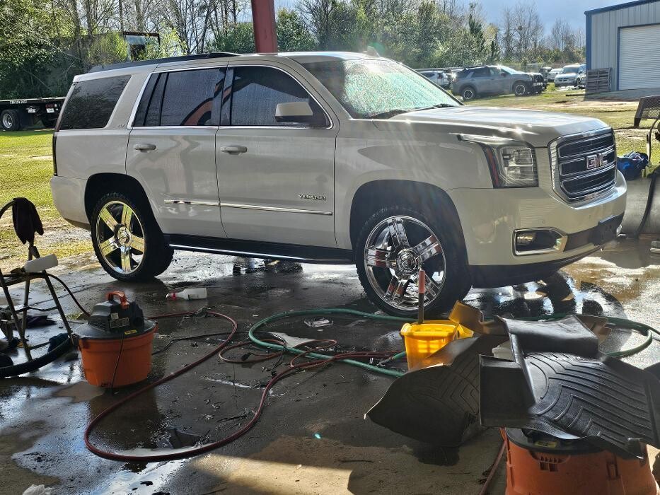 Images MURAL CITY COLLISION CENTER