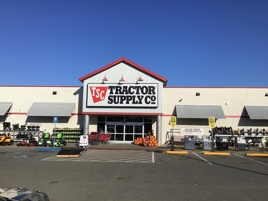 Images Tractor Supply Co.