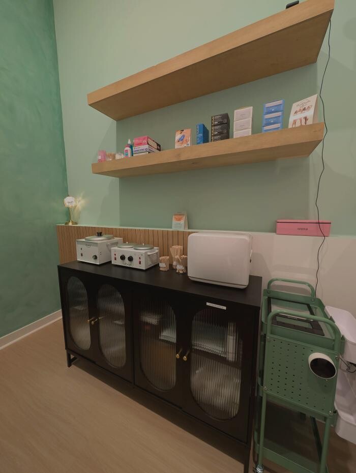 Images Serene Aesthetics Studio by Anastasha