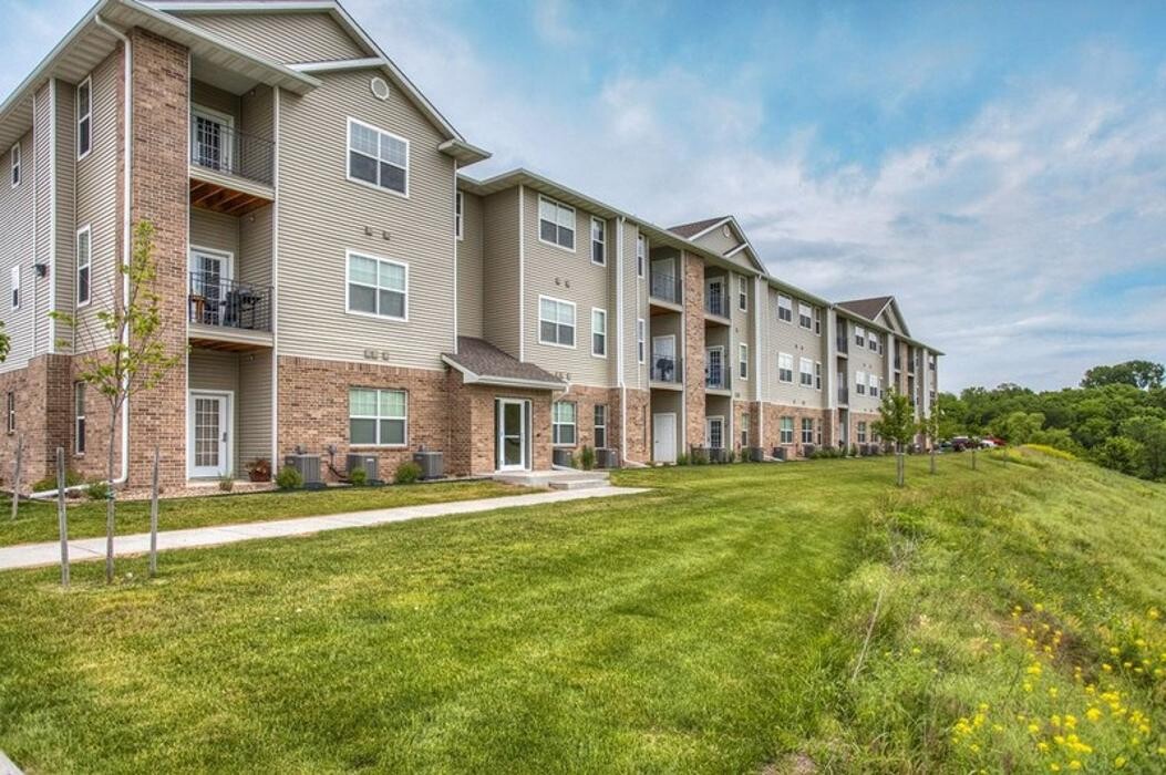 Images Pointe 28 Apartments