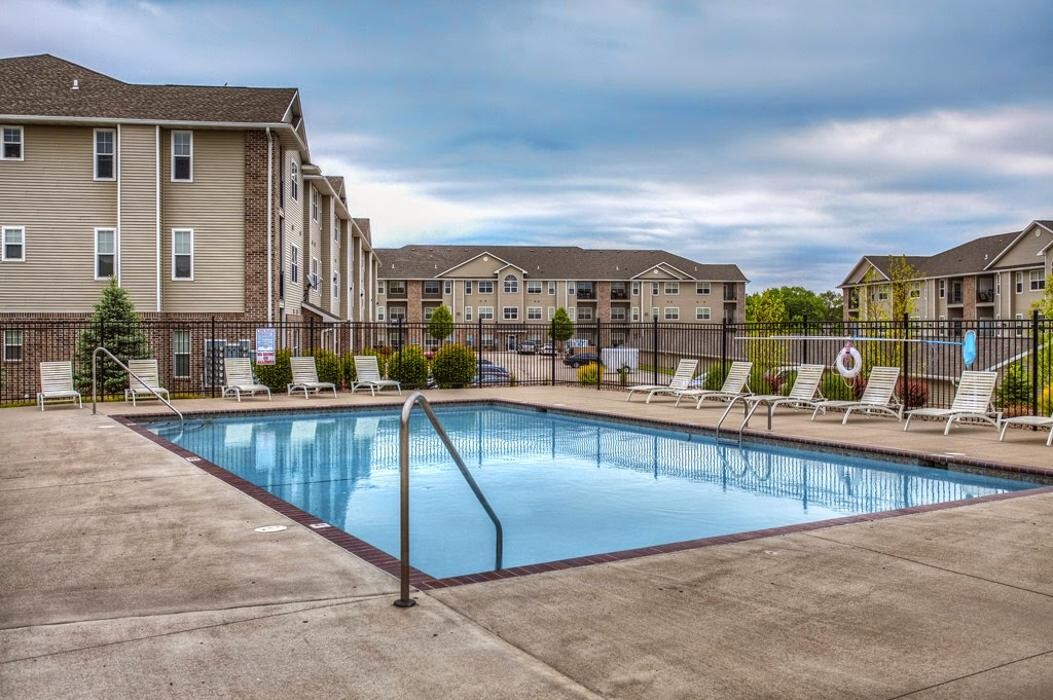 Images Pointe 28 Apartments