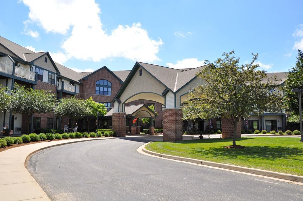 Images Charter Senior Living of Madison