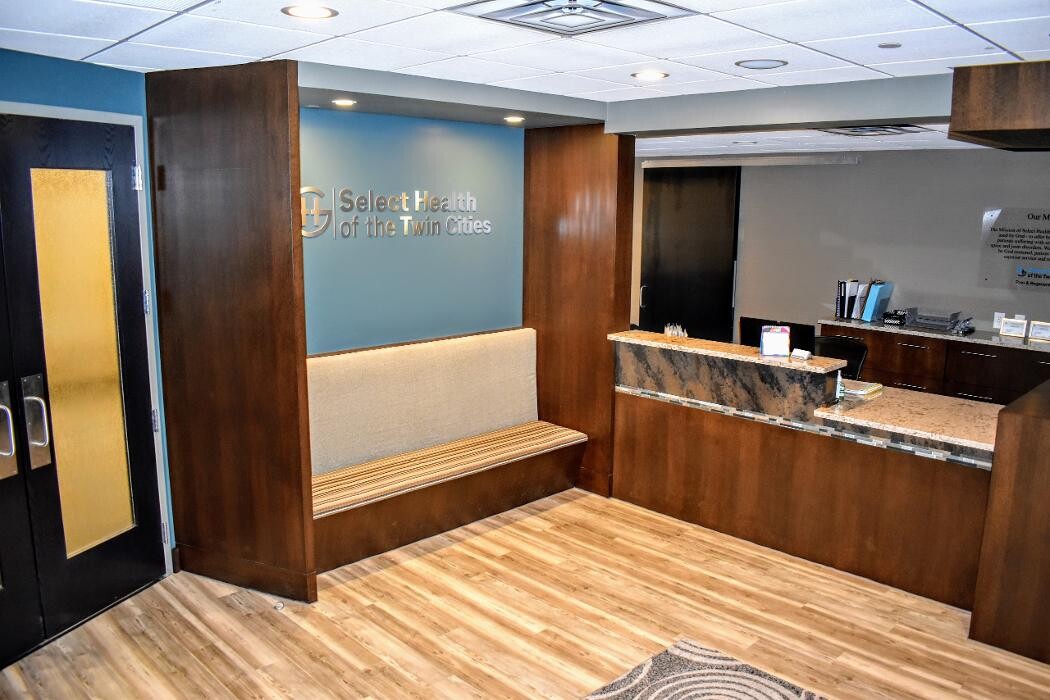 Images Asuta Health - Edina