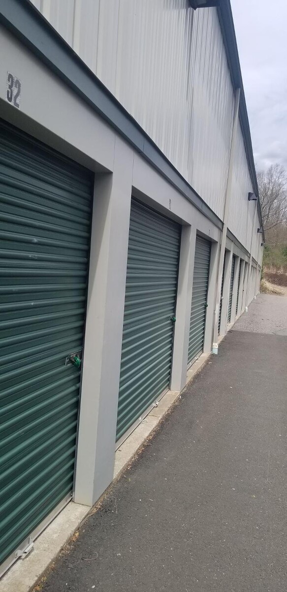 Images 603 Storage - North River Rd