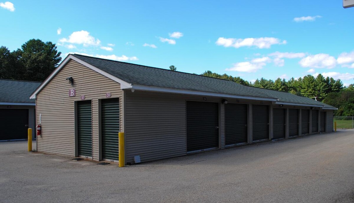 Images 603 Storage - Hudson 84 River Rd