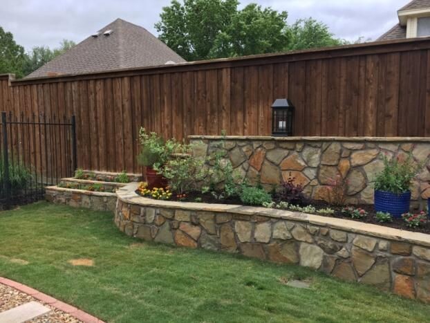 Extreme Landscape Construction, LLC Logo