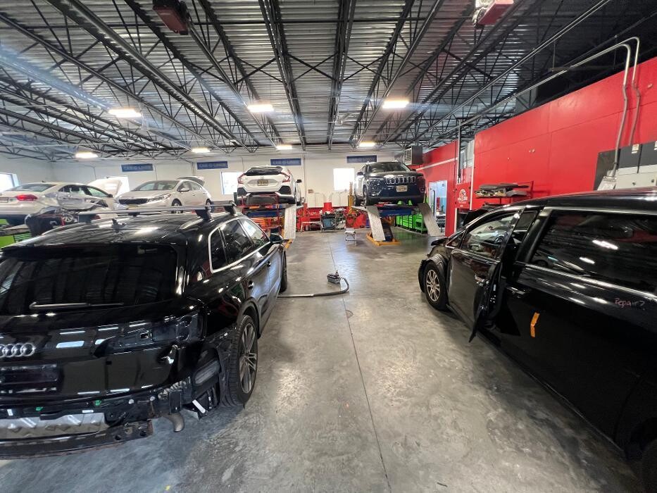 Images NEW TRIMBLE AUTO BODY