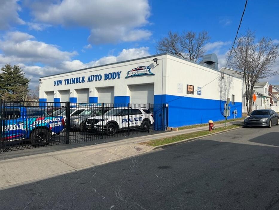 Images NEW TRIMBLE AUTO BODY