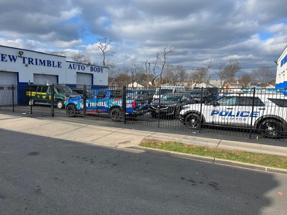 Images NEW TRIMBLE AUTO BODY