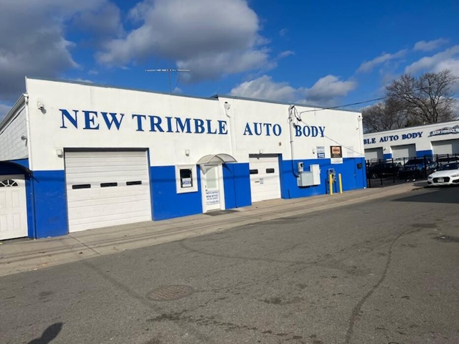 Images NEW TRIMBLE AUTO BODY