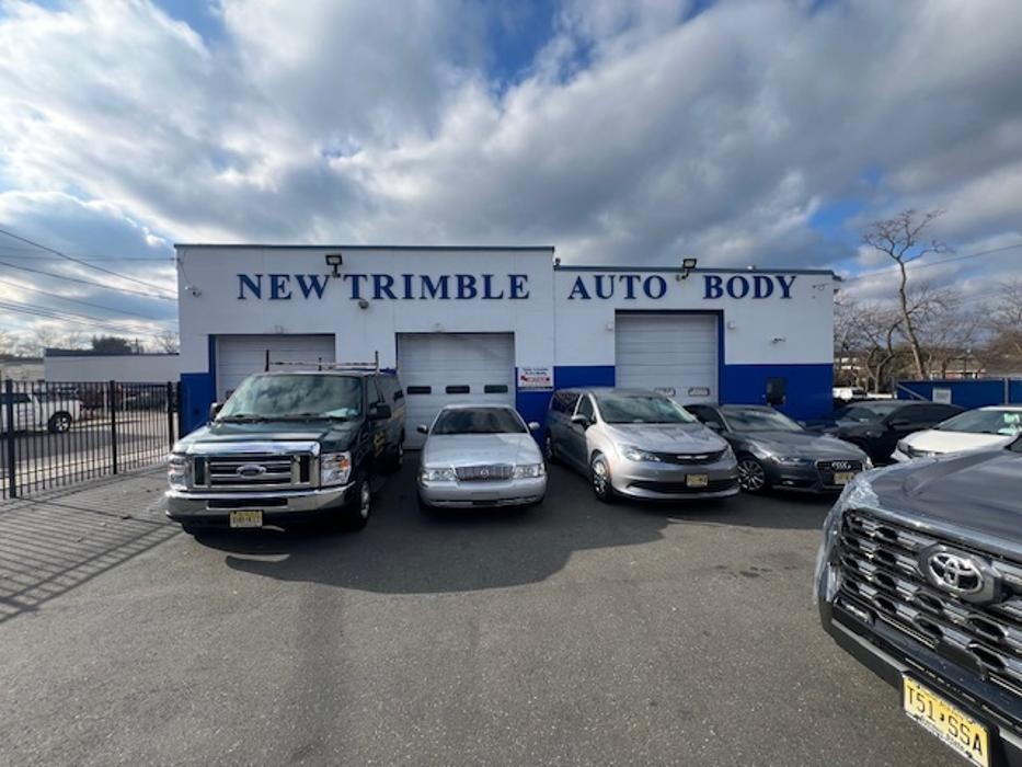 Images NEW TRIMBLE AUTO BODY