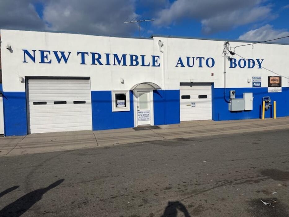 Images NEW TRIMBLE AUTO BODY