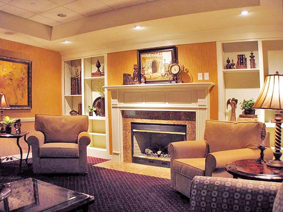 Images Charter Senior Living of Pekin