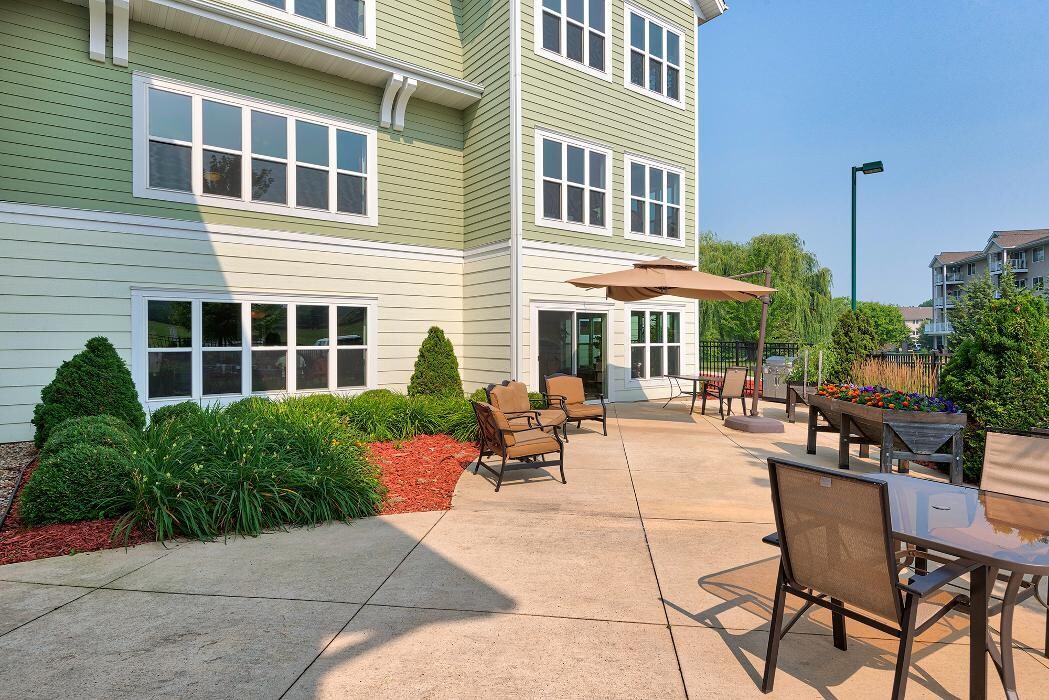 Images Water's Edge Assisted Living & Memory Care