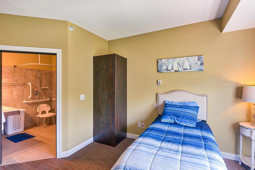Images Water's Edge Assisted Living & Memory Care