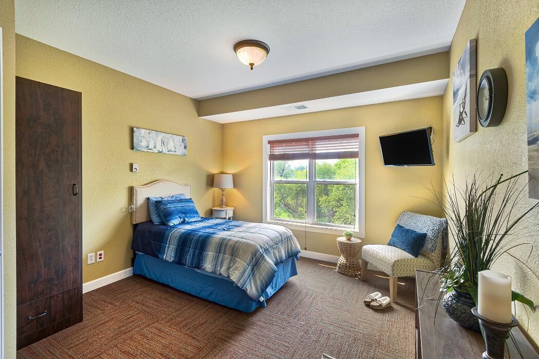 Images Water's Edge Assisted Living & Memory Care