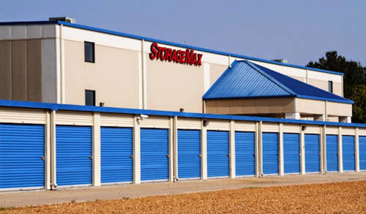 Images StorageMax Gluckstadt on Distribution Dr
