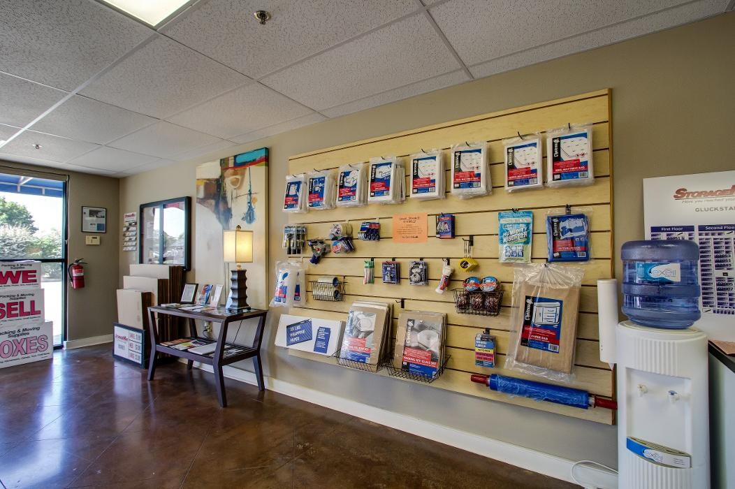 Images StorageMax Gluckstadt on Distribution Dr