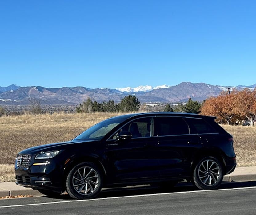 Images MINO - The Mini Limo & Ride Service