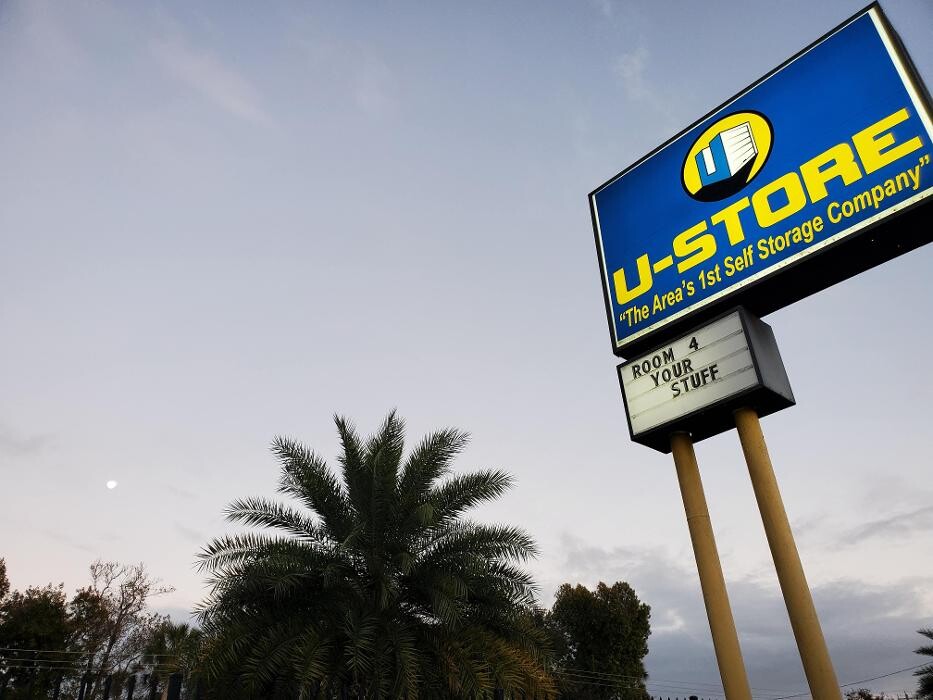 Images U-Store