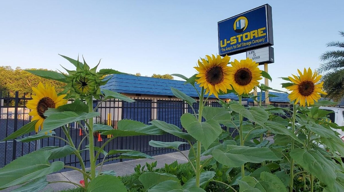 Images U-Store