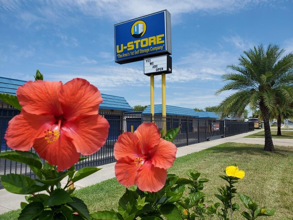 Images U-Store