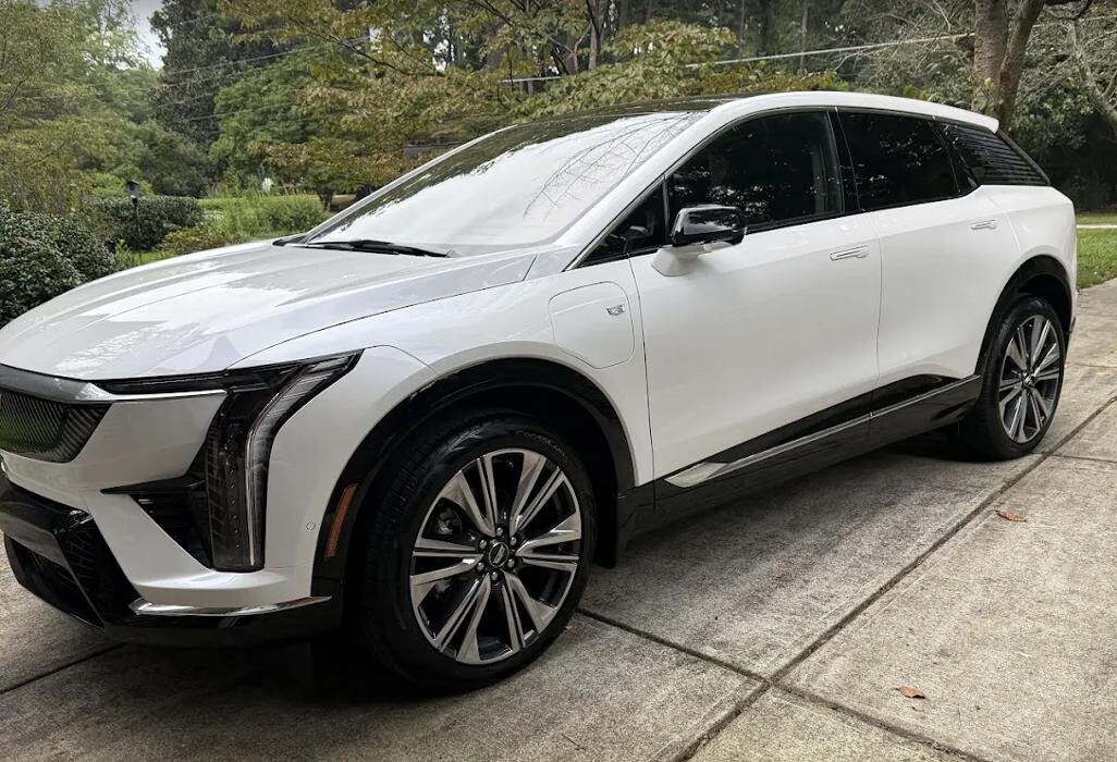 Images Wren's Collision of Kennesaw