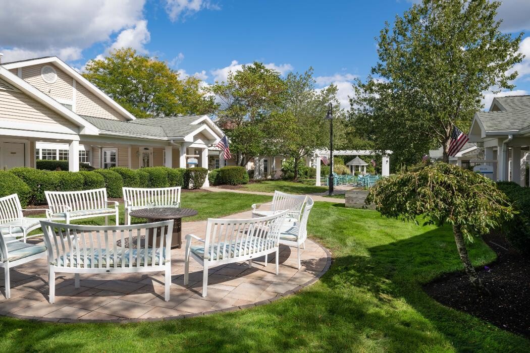 Images The Cottages of Dartmouth Village