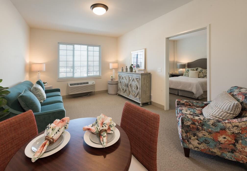 Images Charter Senior Living of Brookfield