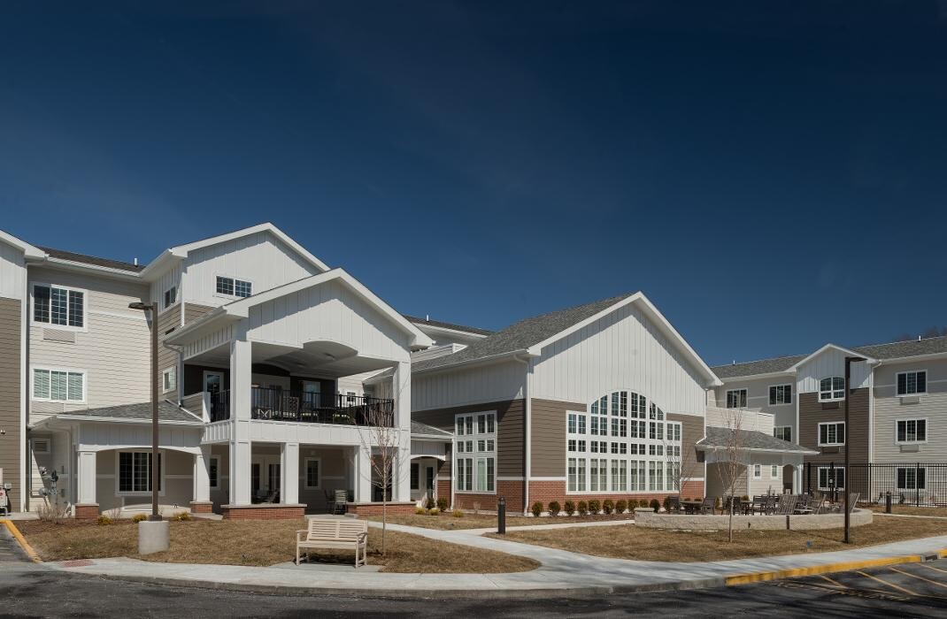 Images Charter Senior Living of Brookfield