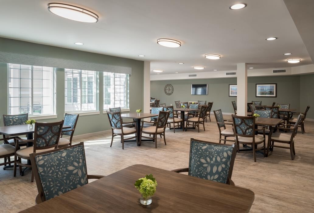 Images Charter Senior Living of Brookfield