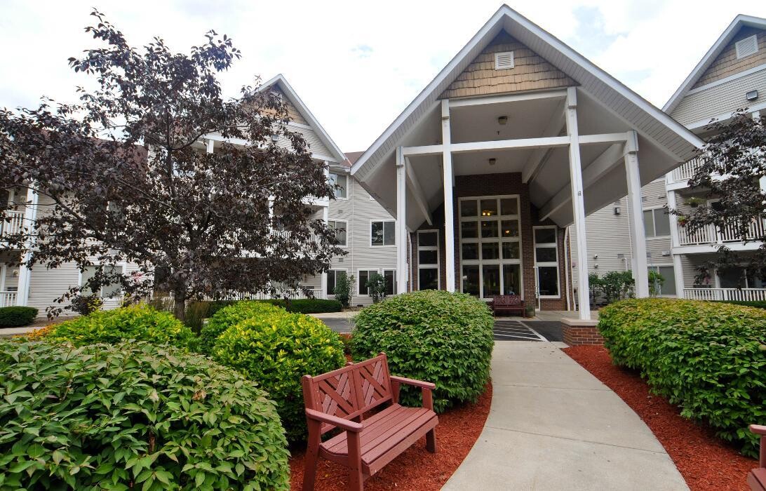 Images Charter Senior Living of Kenosha