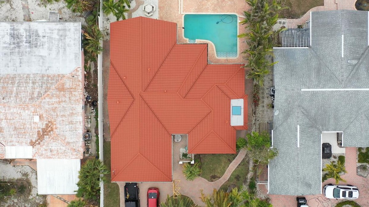 Images SB Pro Roofing