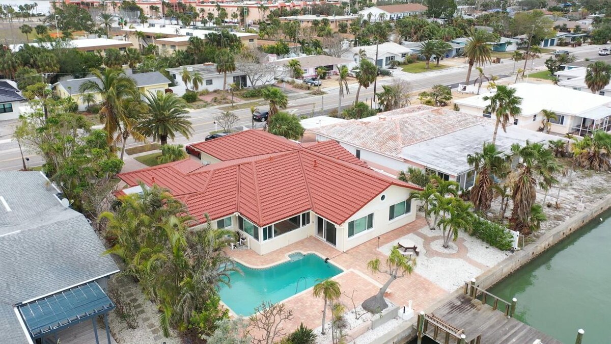 Images SB Pro Roofing
