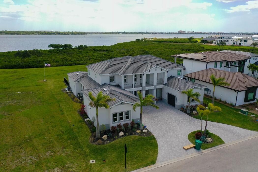 Images SB Pro Roofing