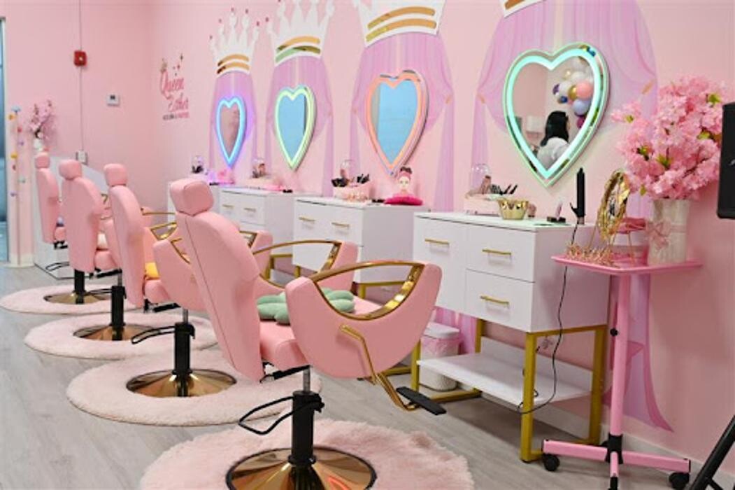 Images Queen Esther Kids SPA