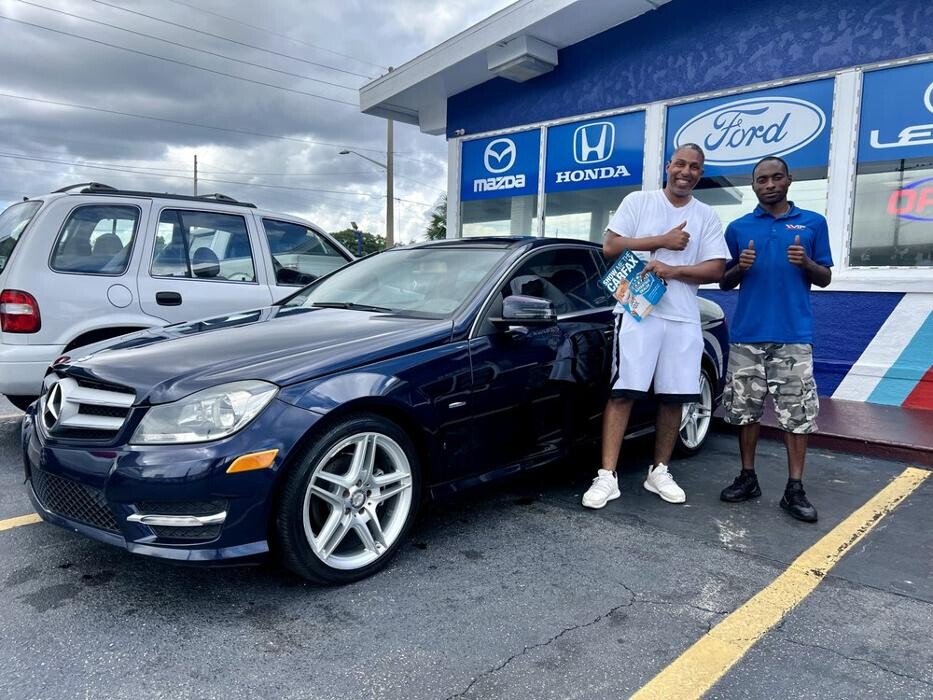 Images VIP Auto Enterprise - Used Car Dealer Orlando