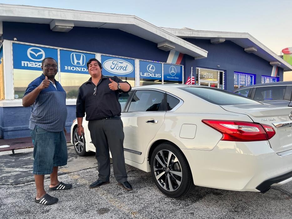 Images VIP Auto Enterprise - Used Car Dealer Orlando