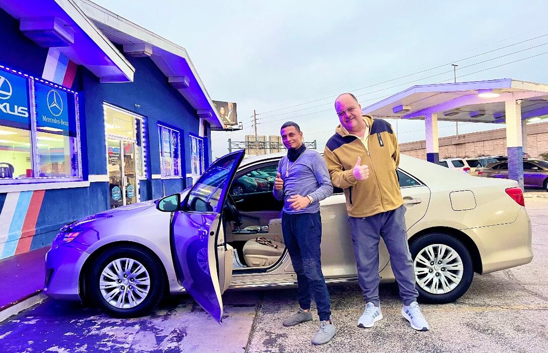 Images VIP Auto Enterprise - Used Car Dealer Orlando