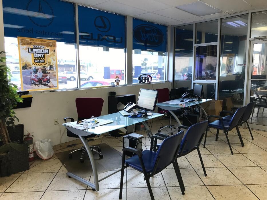 Images VIP Auto Enterprise - Used Car Dealer Orlando