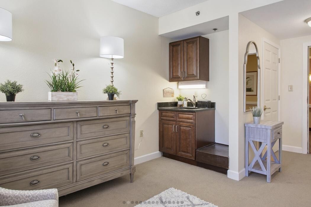 Images Charter Senior Living of Vinings