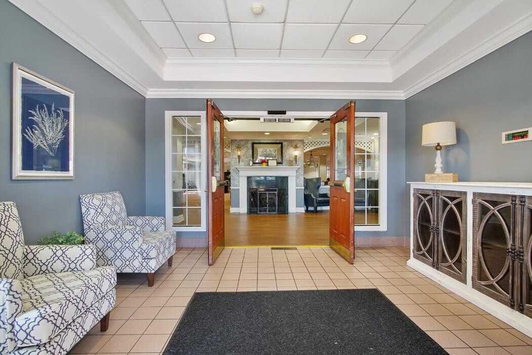 Images Charter Senior Living of Vinings