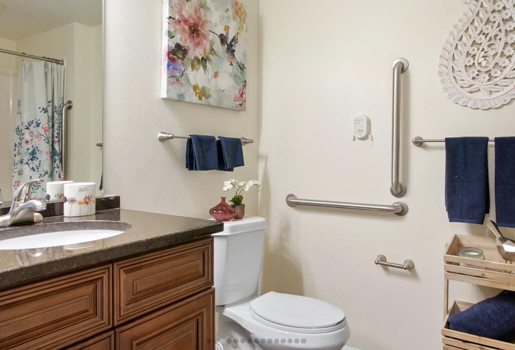 Images Charter Senior Living of Vinings