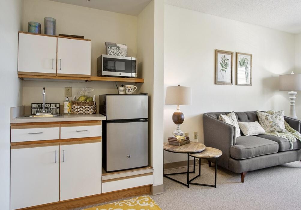 Images Charter Senior Living of Vinings