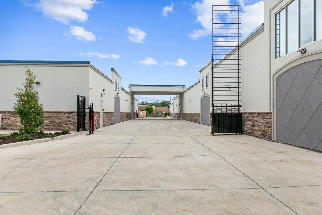 Images StorageMax Byram Parkway