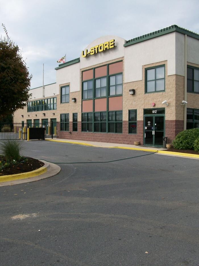 Images U-Store