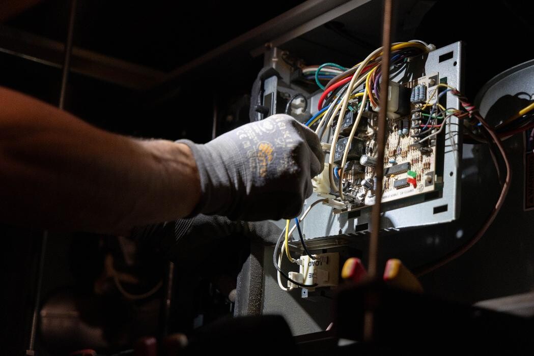 Images Royal Aire Solar, Heating, Air & Water