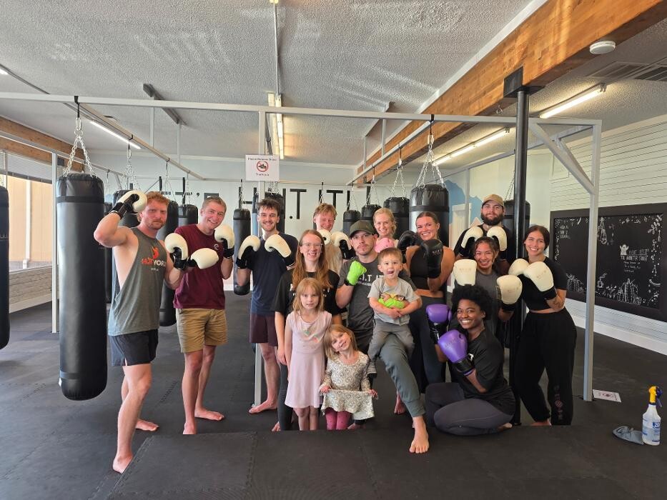 Images H.I.I.T. IT Fitness Kickboxing