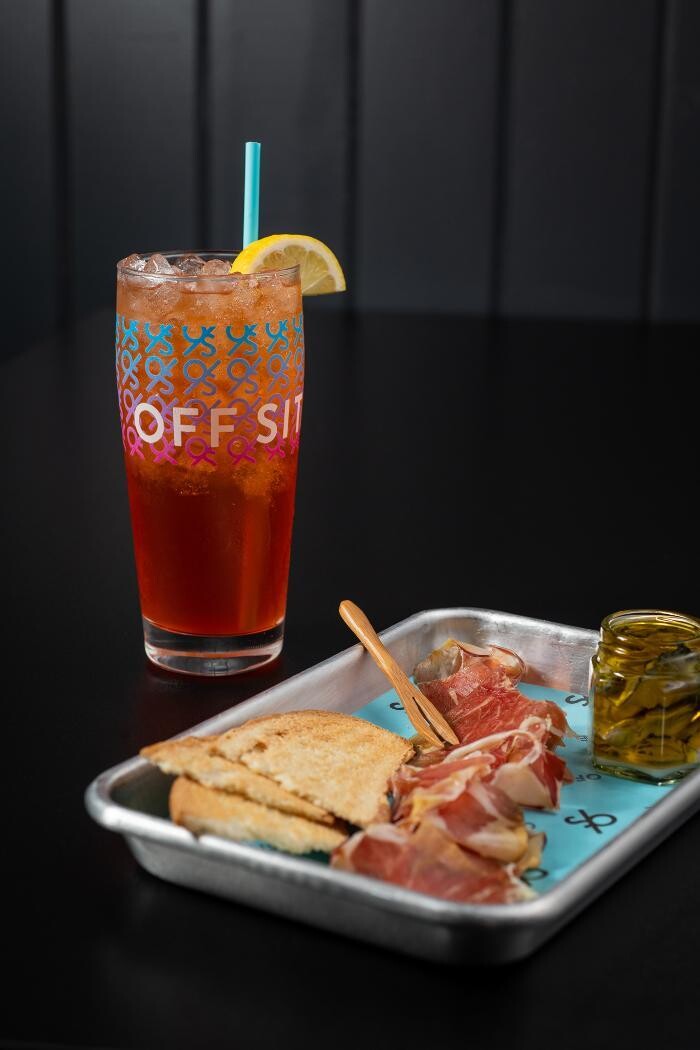 Images OFF SITE Kitchen / NO SEASONS Beer