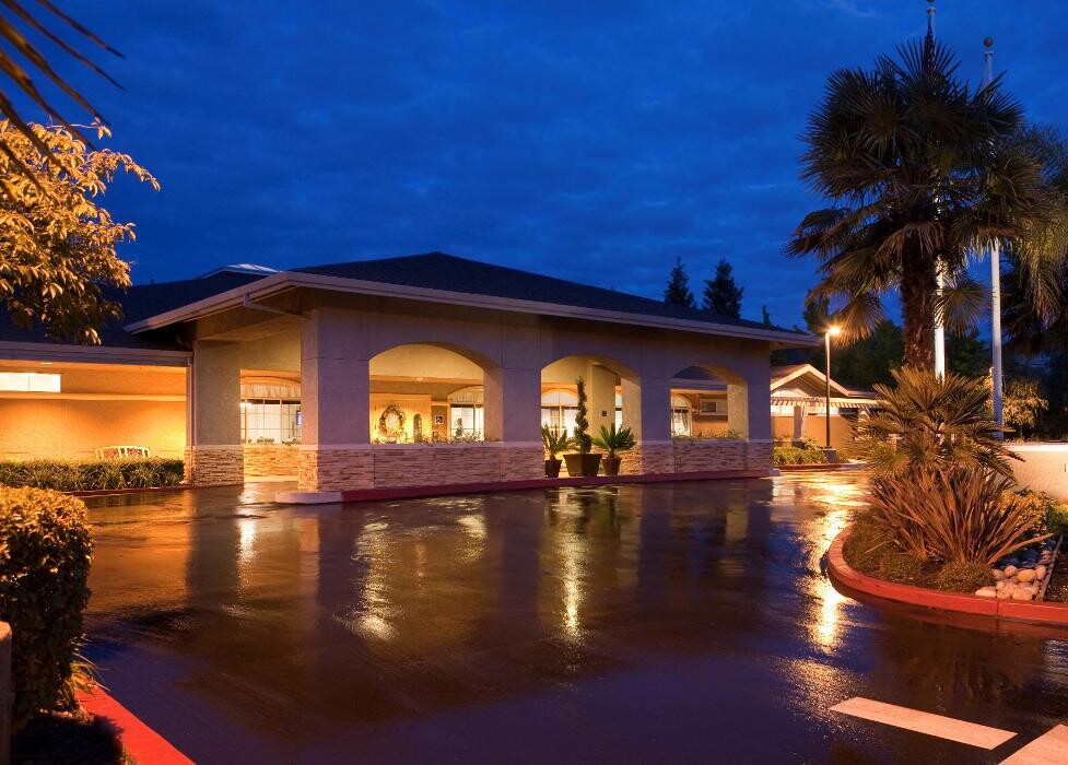 Images Carlton Senior Living Downtown Pleasant Hill